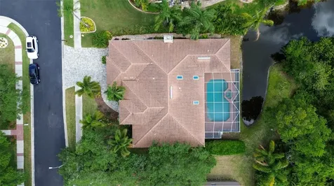 1702 Huntington Court Safety Harbor FL 34695