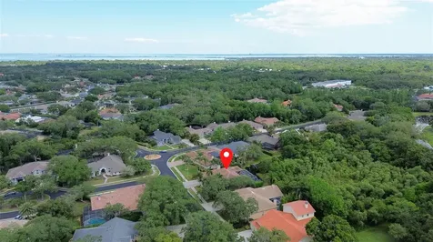 1702 Huntington Court Safety Harbor FL 34695