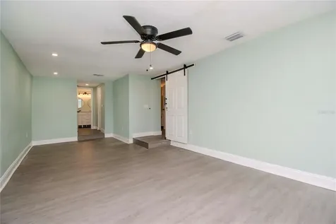 1736 N Betty Lane Clearwater FL 33755
