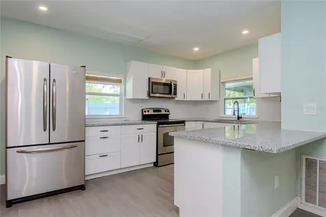 1736 N Betty Lane Clearwater FL 33755