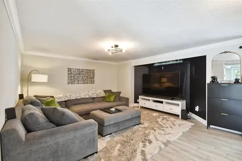 7603 Barry Road Tampa FL 33615