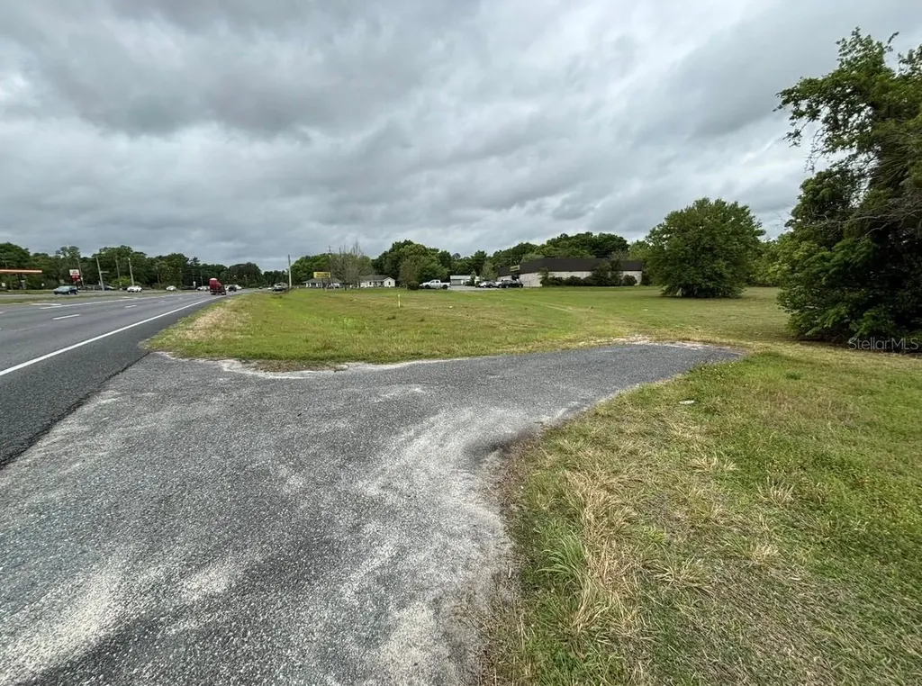 Tbt SE Highway 484 Highway SE Belleview FL 34420