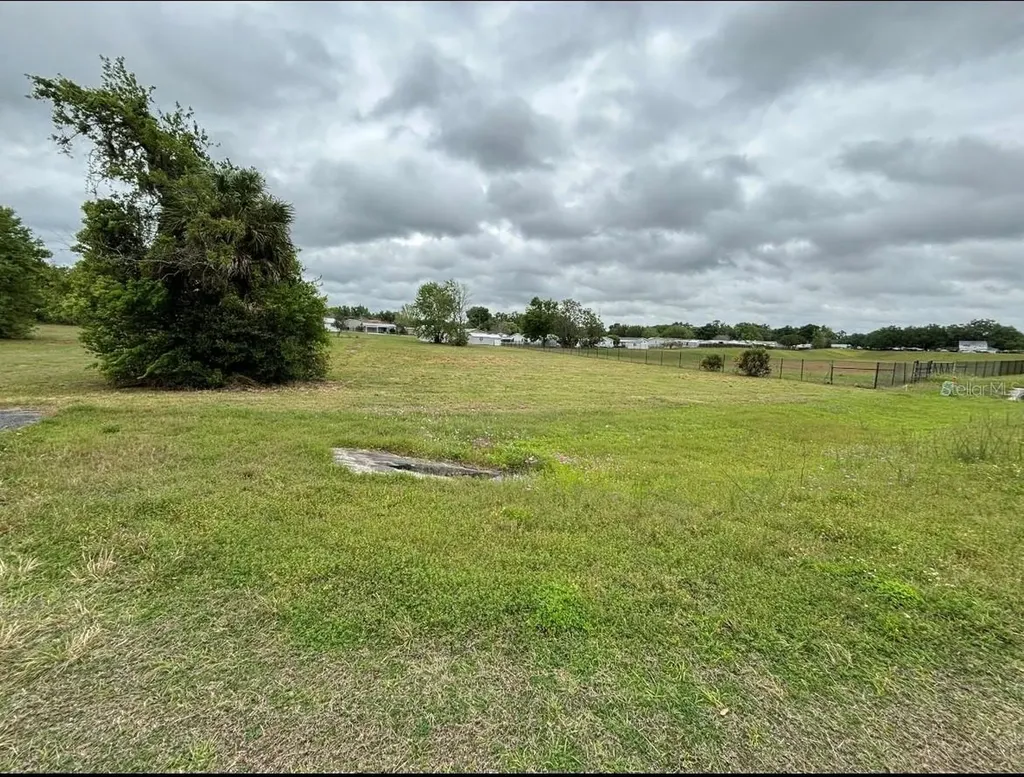 Tbt SE Highway 484 Highway SE Belleview FL 34420