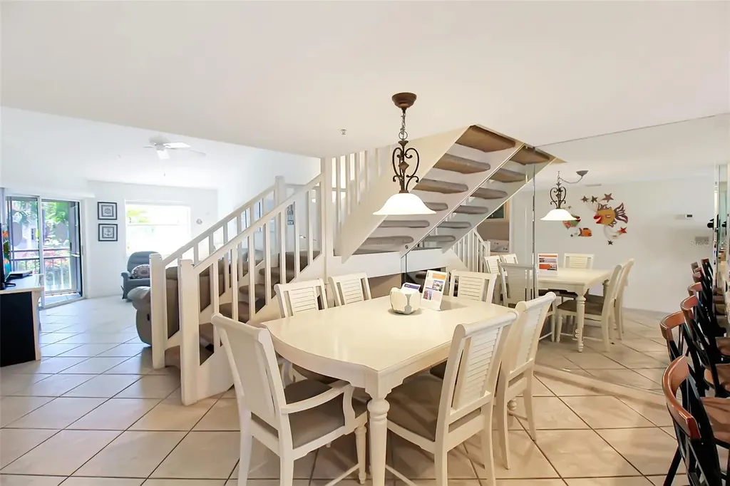 1304 Siesta Bayside Drive Sarasota FL 34242