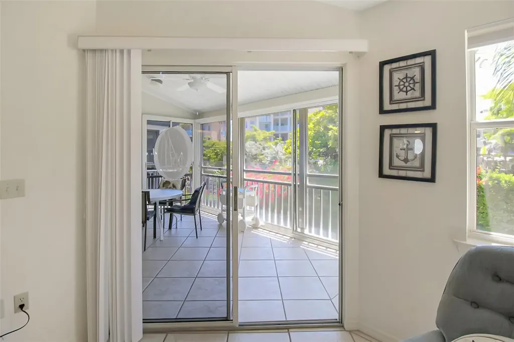 1304 Siesta Bayside Drive Sarasota FL 34242