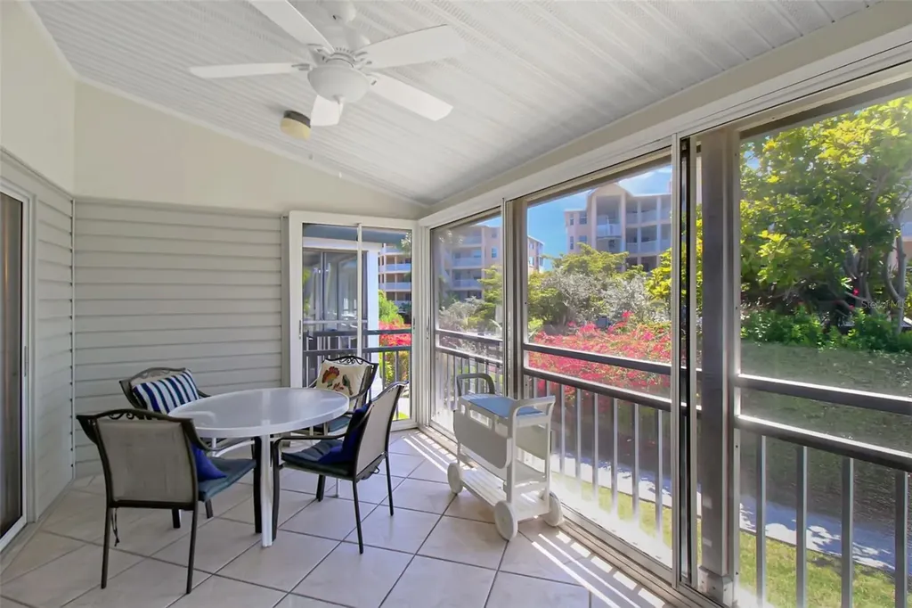 1304 Siesta Bayside Drive Sarasota FL 34242