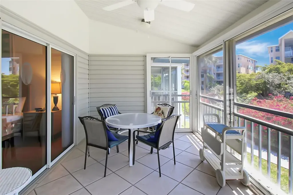 1304 Siesta Bayside Drive Sarasota FL 34242