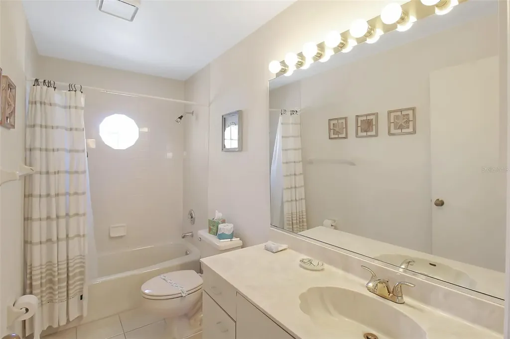 1304 Siesta Bayside Drive Sarasota FL 34242