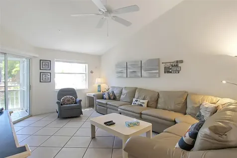 1304 Siesta Bayside Drive Sarasota FL 34242