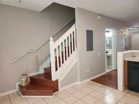 878 Vineland Place Lake Mary FL 32746