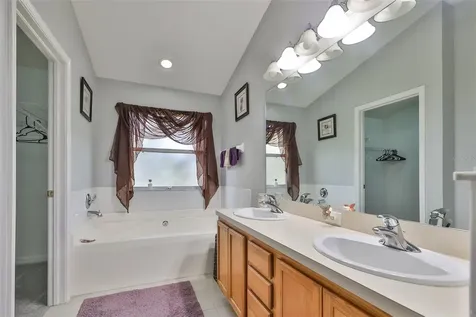 144 Woodknoll Place Valrico FL 33594