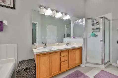 144 Woodknoll Place Valrico FL 33594