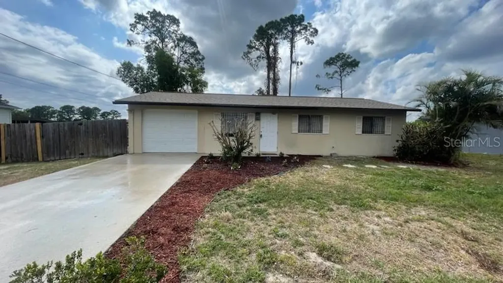 203 Felix Avenue N Lehigh Acres FL 33971