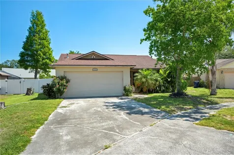 228 Crown Court Winter Haven FL 33880