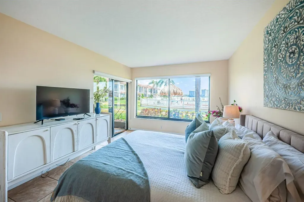 6268 Palma Del Mar Boulevard S St Petersburg FL 33715
