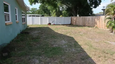 2221 Lauren Drive Largo FL 33774