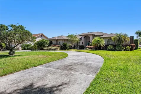 2712 Pine Club Drive Plant City FL 33566