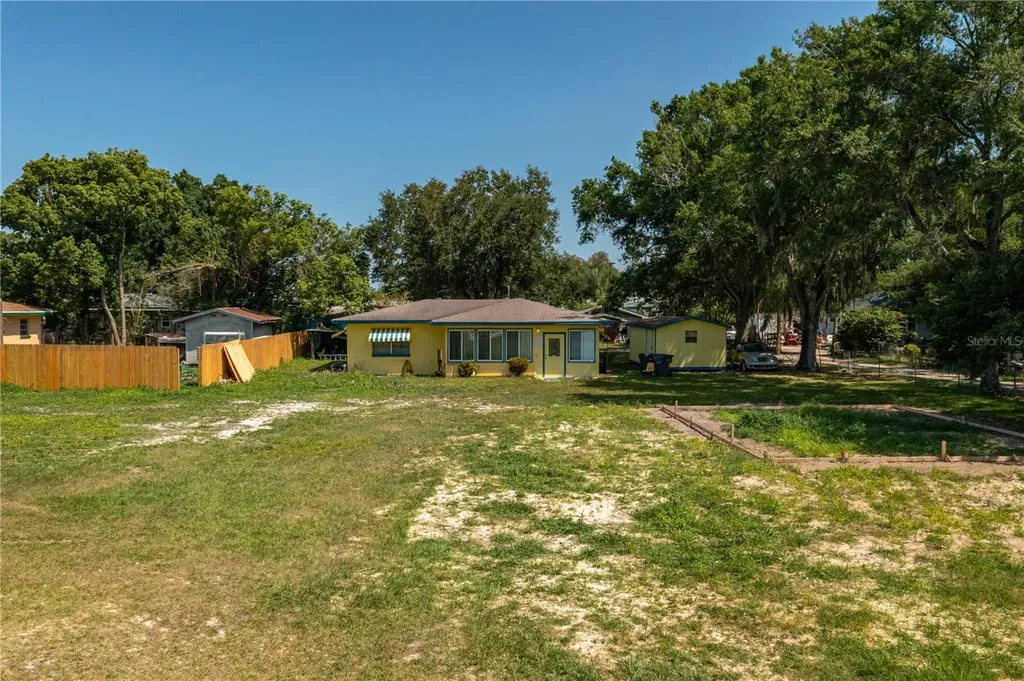 101 Eagle Lake Loop Road E Winter Haven FL 33880