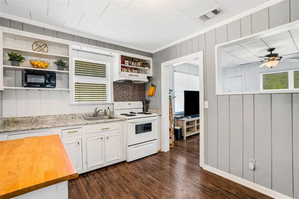 5144 11th Avenue S Gulfport FL 33707