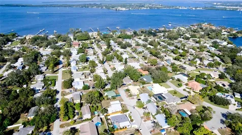 1112 65th Street NW Bradenton FL 34209
