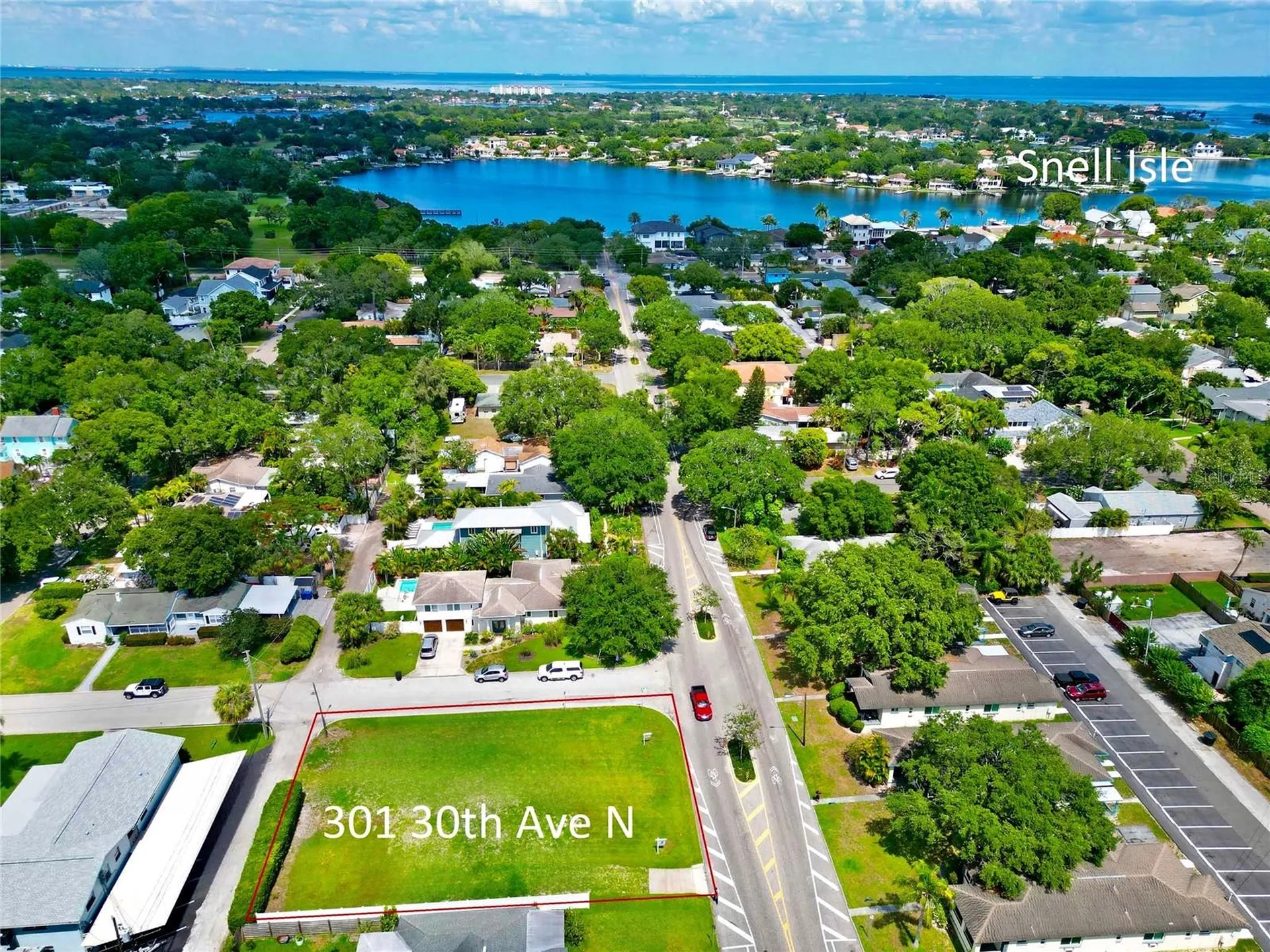 301 30th Avenue N St Petersburg FL 33704