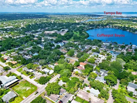 301 30th Avenue N St Petersburg FL 33704