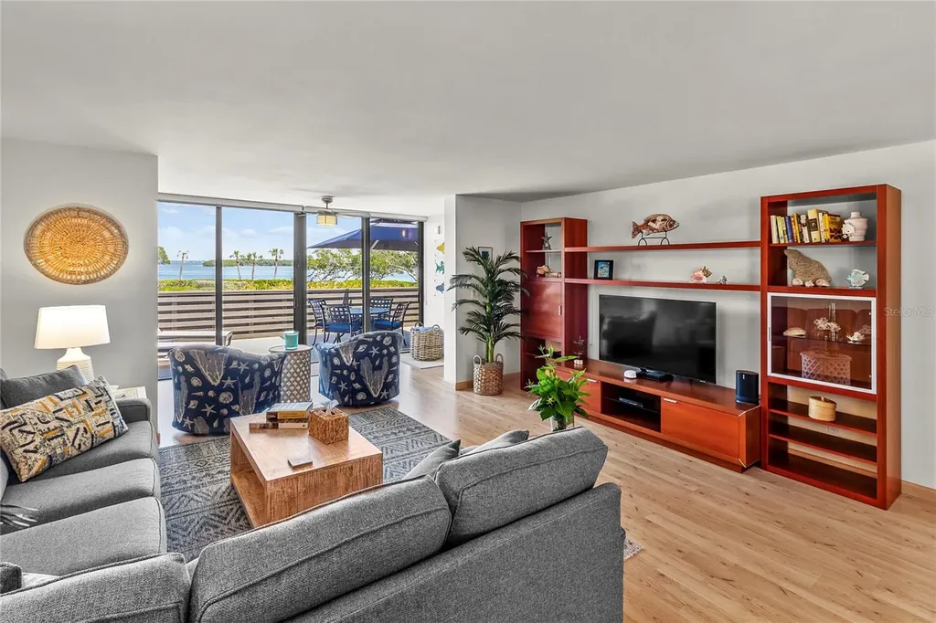 817 Bayport Way Longboat Key FL 34228