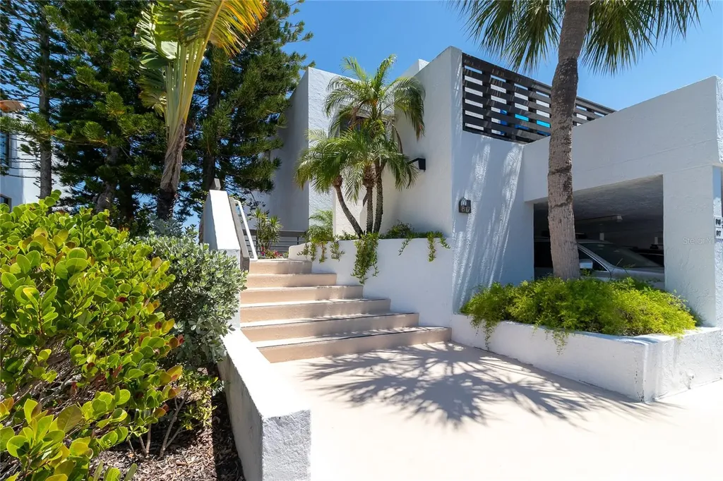817 Bayport Way Longboat Key FL 34228