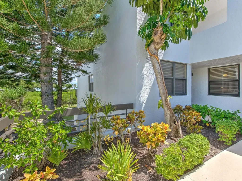 817 Bayport Way Longboat Key FL 34228