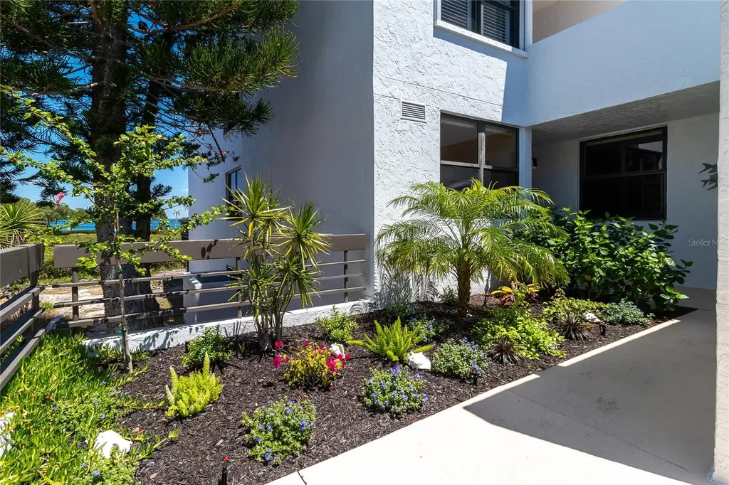 817 Bayport Way Longboat Key FL 34228