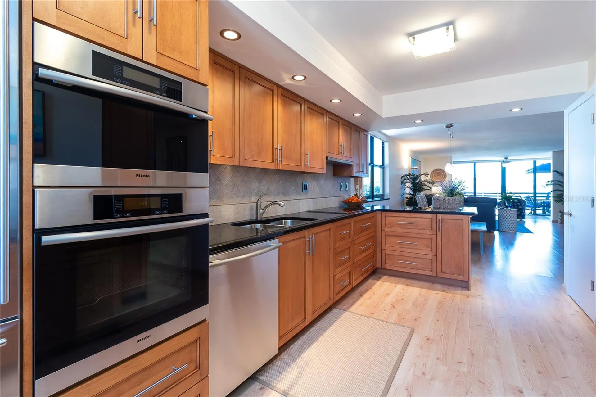 817 Bayport Way Longboat Key FL 34228