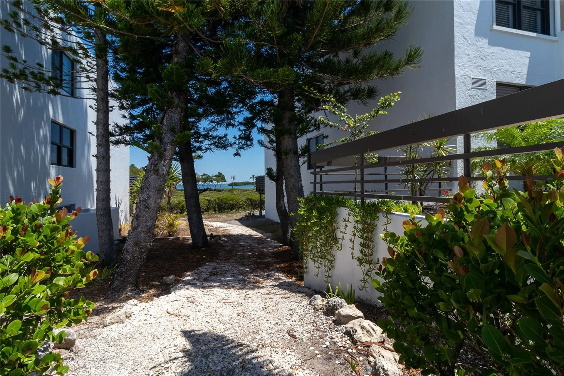 817 Bayport Way Longboat Key FL 34228