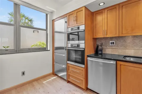 817 Bayport Way Longboat Key FL 34228