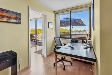 817 Bayport Way Longboat Key FL 34228