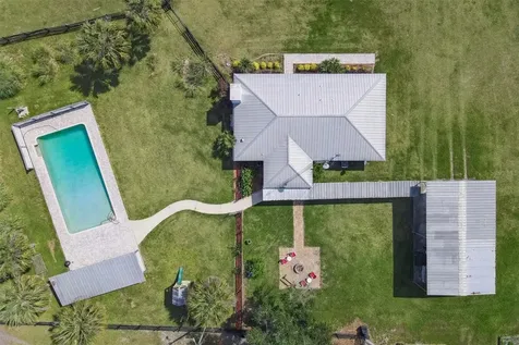 18309 SW 15th Avenue Newberry FL 32669