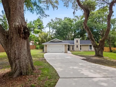 705 S Christiana Avenue Apopka FL 32703