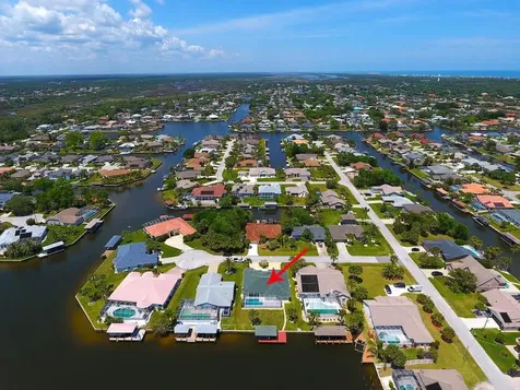 7 Collingville Court Palm Coast FL 32137