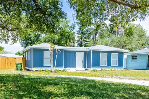 2773 Bay Street Sarasota FL 34237