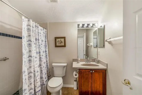 1601 N New Hampshire Avenue Tavares FL 32778