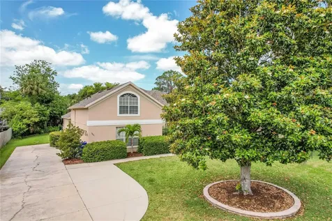 1601 N New Hampshire Avenue Tavares FL 32778