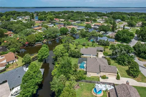 1601 N New Hampshire Avenue Tavares FL 32778