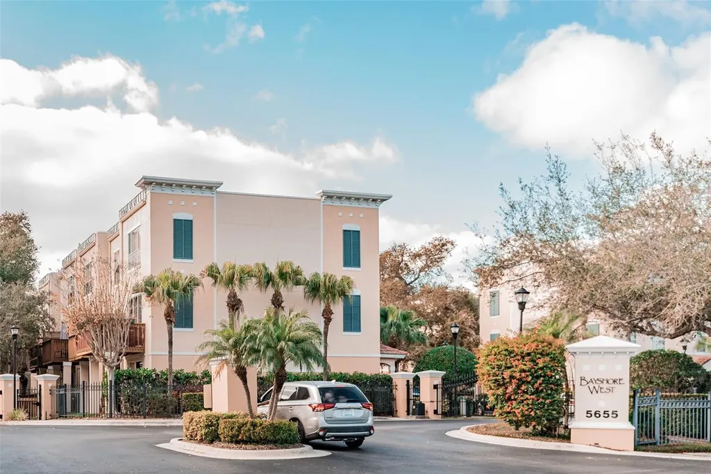3133 Bayshore Oaks Drive Tampa FL 33611