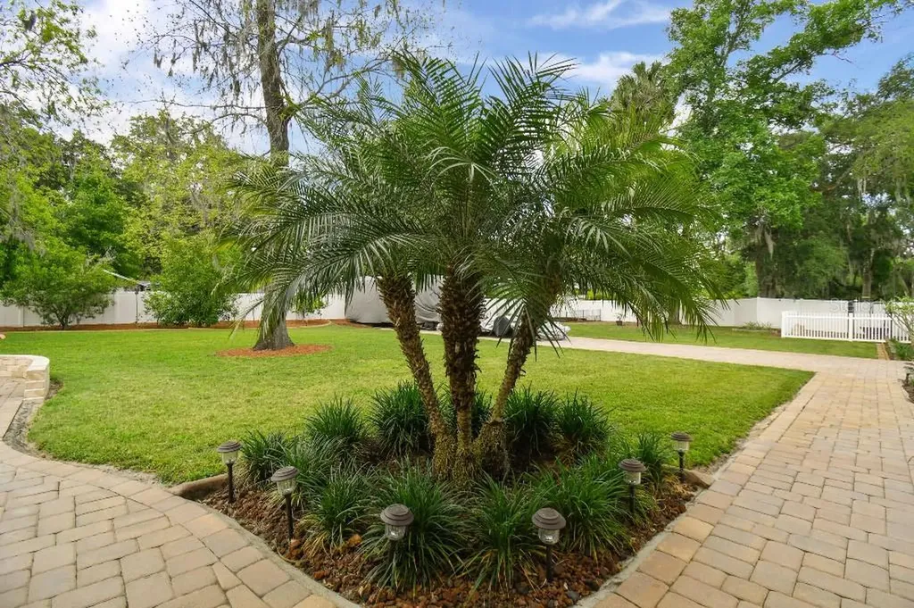 849 John Cressler Drive Seffner FL 33584