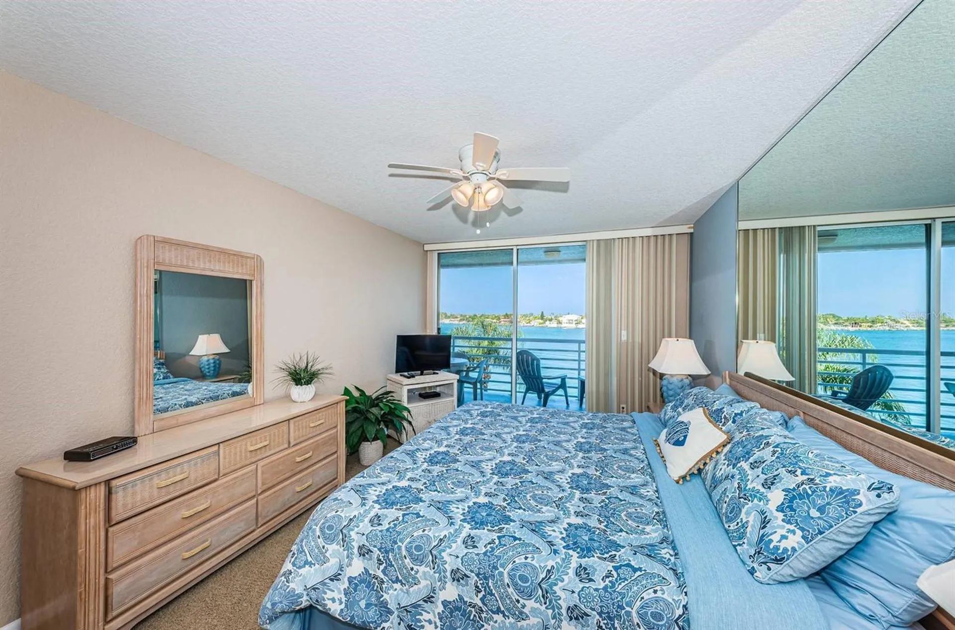 6093 Bahia Del Mar Circle St Petersburg FL 33715