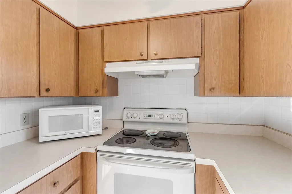 535 S Peninsula Avenue New Smyrna Beach FL 32169