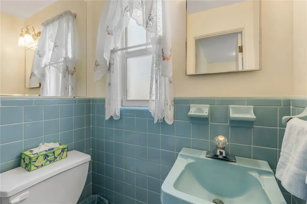 535 S Peninsula Avenue New Smyrna Beach FL 32169