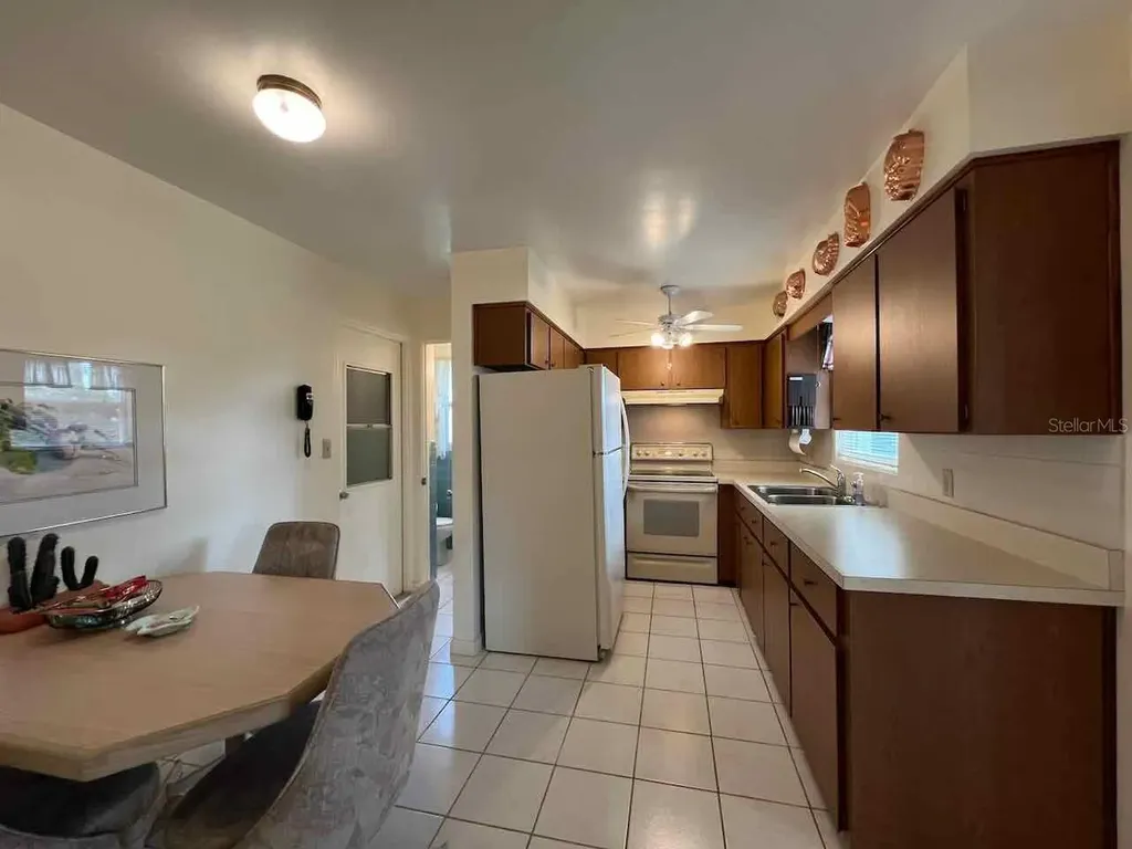535 S Peninsula Avenue New Smyrna Beach FL 32169