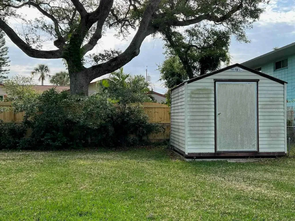 535 S Peninsula Avenue New Smyrna Beach FL 32169