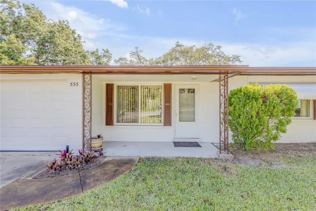 535 S Peninsula Avenue New Smyrna Beach FL 32169
