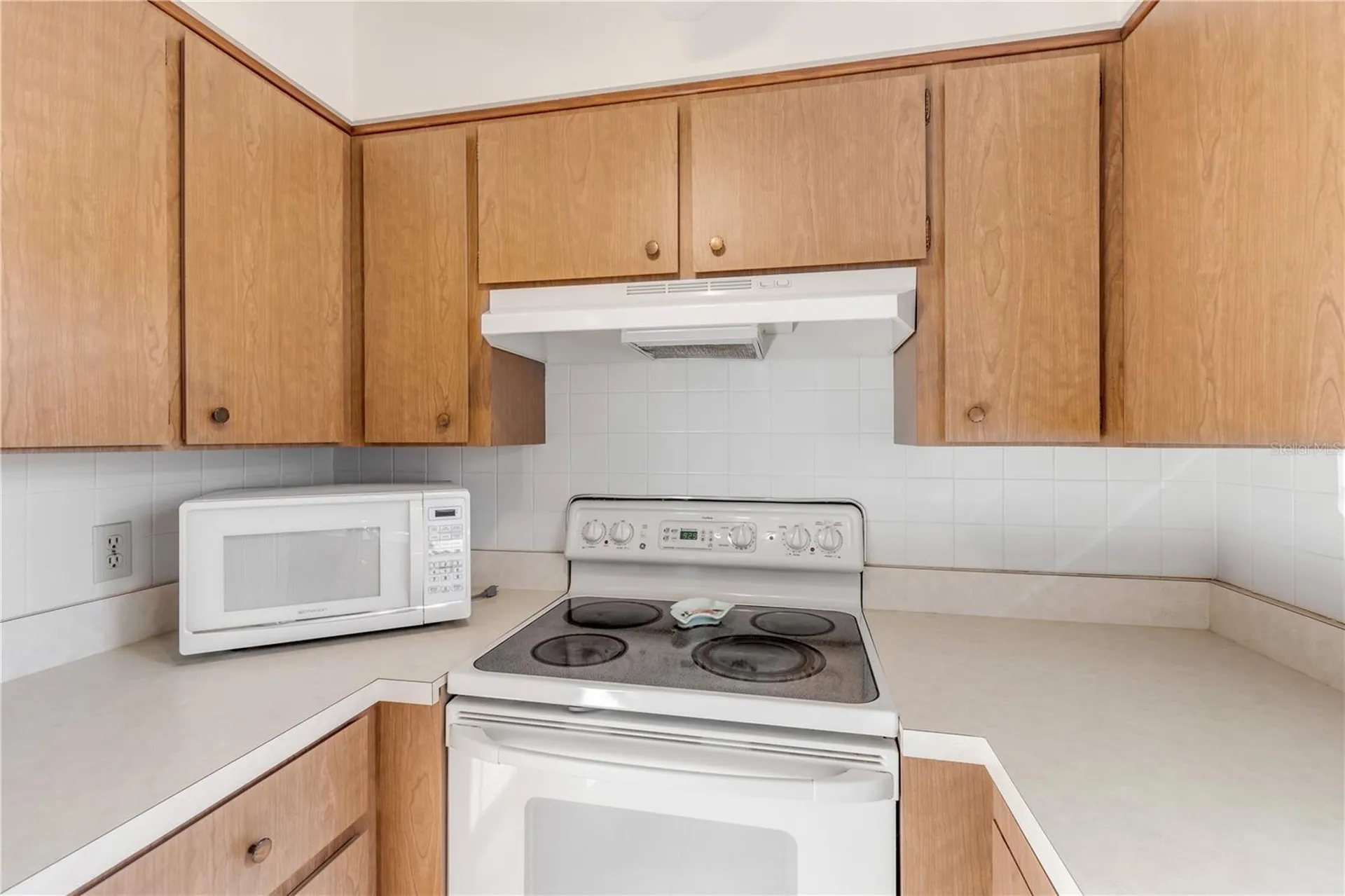 535 S Peninsula Avenue New Smyrna Beach FL 32169